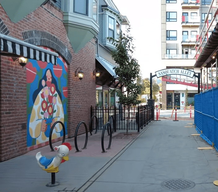 District 1881 Murals meeting point